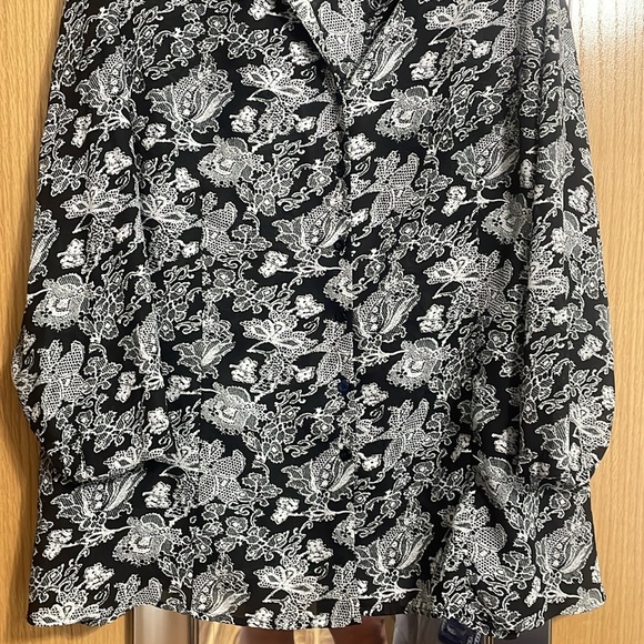 Apostrophe Woman 24W black and white long sleeve button up collared blouse - Picture 3 of 8